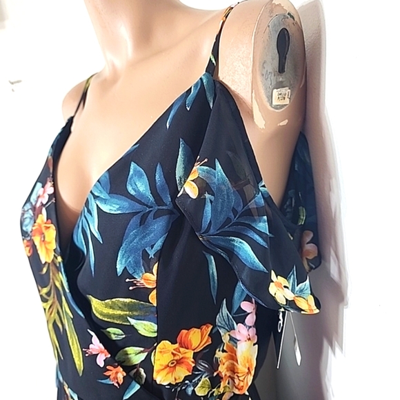 🆕️By & By Juniors Floral Tropical Hi Low Print Flutter Sleeve Dress 11 - Picture 12 of 15